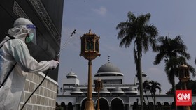 Syarat Pasien Covid Bisa Dirawat di Asrama Haji Pondok Gede