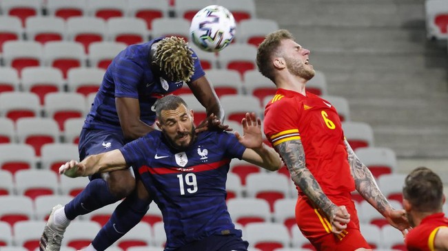 Pelatih AS Roma, Jose Mourinho meyakini kehadiran Karim Benzema akan membuat Kylian Mbappe tampil hebat di Euro 2020 (Euro 2021).