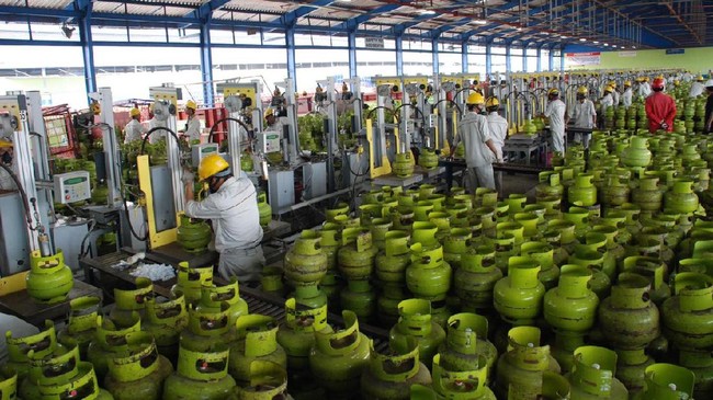 Pemekaran outlet LPG 3 Kg melalui program OVOO dari Pertamina saat ini telah mencapai 198.292 outlet yang beroperasi di 5.605 kecamatan dan 61.092 desa.