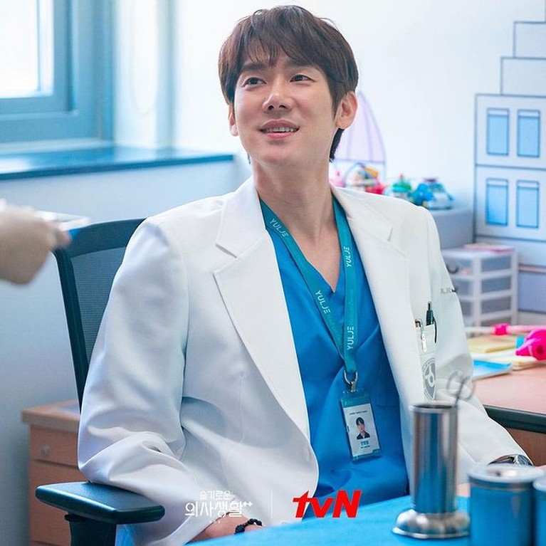 Potret Pemain Drama Korea Hospital Playlist 2 Berikut inilah pemain drama Korea Hospital Playlist 2