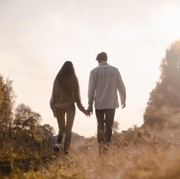 Mau Hubungan yang Awet? Kenali 5 Bahasa Cinta Pasanganmu