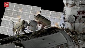 VIDEO: Aksi Spacewalk Kosmonaut di Luar Angkasa