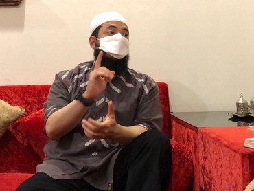 img-title Ngaku Tak Terlibat Korupsi Kuota Haji, Ini Penyebab Ustaz Khalid Basalamah Dipanggil KPK