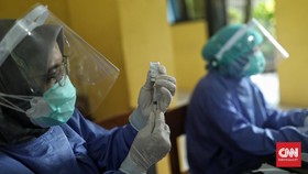 Kemenkes Izinkan DKI Vaksinasi Warga Usia 18 Tahun Ke Atas