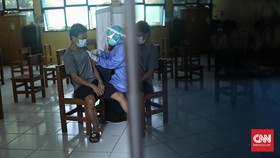 Vaksinasi Covid Warga Sulsel Capai 50 Persen dari Target