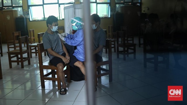 Per 28 Juni sudah lebih dari 780 ribu warga Sulawesi Selatan divaksinasi, ini 51,82 persen dari target 1,5 juta orang.