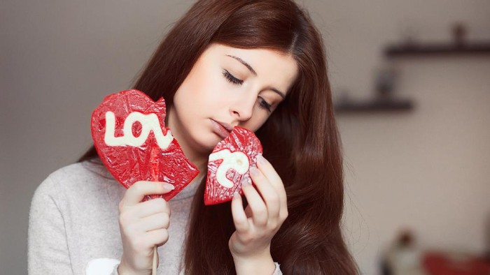 Terjebak Nostalgia? Ini 3 Trik Jitu Menghapus Trauma dalam Hubungan Percintaan