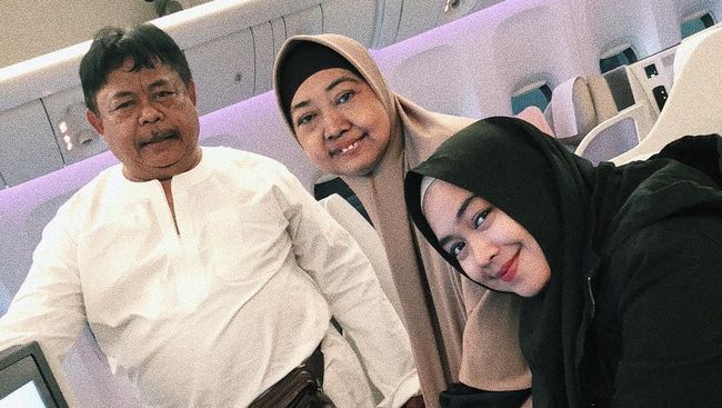 Momen Bahagia Ria Ricis yang Berubah Kelabu Saat Tahu Ayahanda Meninggal