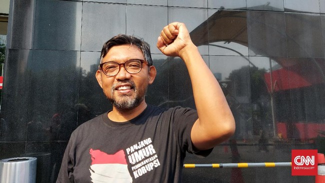 Mantan direktur KPK Giri Suprapdiono lolos seleksi administrasi calon anggota Dewan Komisioner OJK periode 2022-2027.