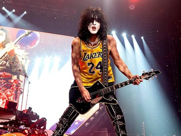 Paul Stanley Puji Naskah Film Biografi KISS 'Shout It Out Loud'