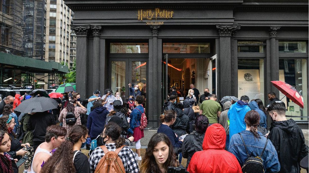 FOTO: Cuci Mata di Toko Pernak-pernik Harry Potter Terbesar