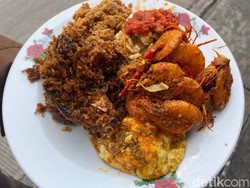5 Makanan Kaki Lima Ini Tetap Diantre Pembeli Meski Harganya Mahal