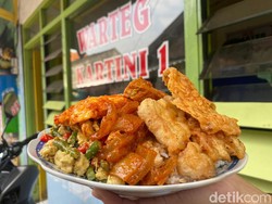 Ada di Dalam Pasar, Warteg Ini Sajikan 50 Menu Lauk Serba Murah