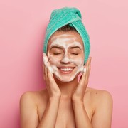 Top 3 Gel Cleanser Hits di Bawah 100 Ribu Untuk Atasi Kulit Berjerawat, Auto Kinclong!