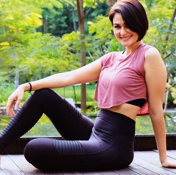 10 Potret Body Goals Rima Melati, Istri Marcell Siahaan