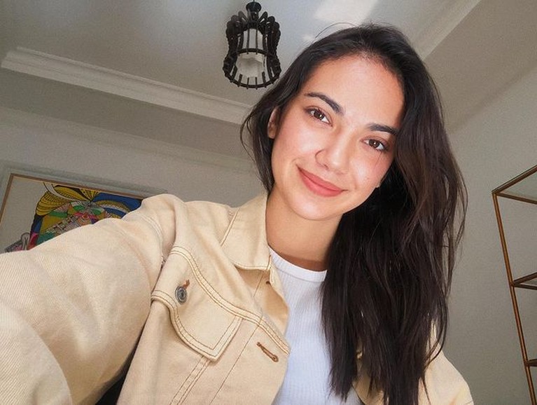 Haico Van Der Veken diisukan menjadi korban tikung teman karena unggahan Insta Storiesnya. Yuk kita intip potret si cantik ini!