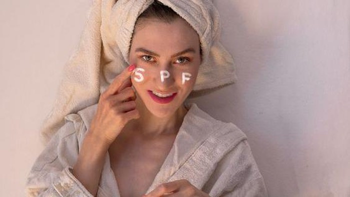 5 Rekomendasi Sunscreen Bebas Kusam