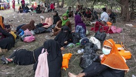 Warga Usir Ratusan Pengungsi Rohingya di Aceh