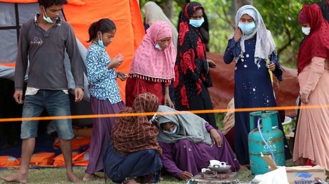 Pengungsi Rohingya menggugat Facebook sebesar $150 miliar atau setara Rp2.165 triliun terkait ujaran kebencian.
