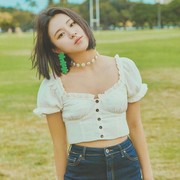 Inspirasi Outfit Summer dari TWICE yang Bisa Kamu Coba!