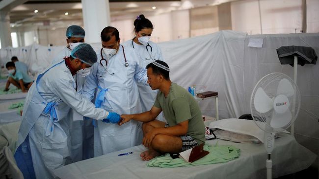 Israel Lockdown, Larang WNA Masuk Cegah Varian Omicron Israel menjadi negara pertama di dunia yang menerapkan lockdown total demi mencegah penyebaran varian Covid-19 Omicron.