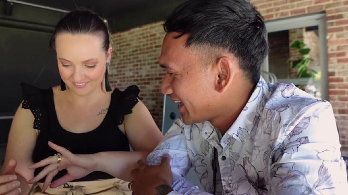 Christine dan Santos
