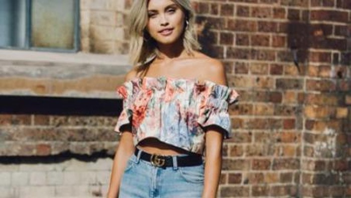Inspirasi Mix & Match Outfit Crop Top untuk Permanis Tampilanmu