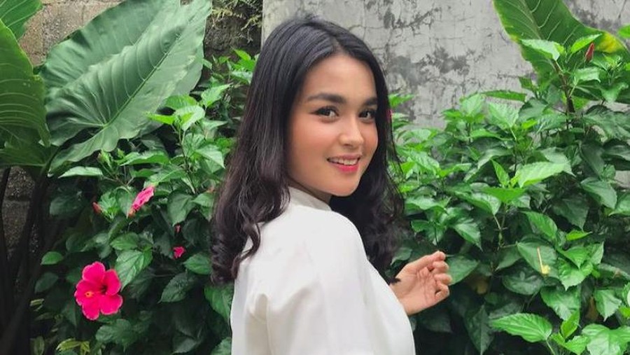 Hanna Kirana adalah pengganti Lea Ciarachel di sinetron Suara Hati: Zahra