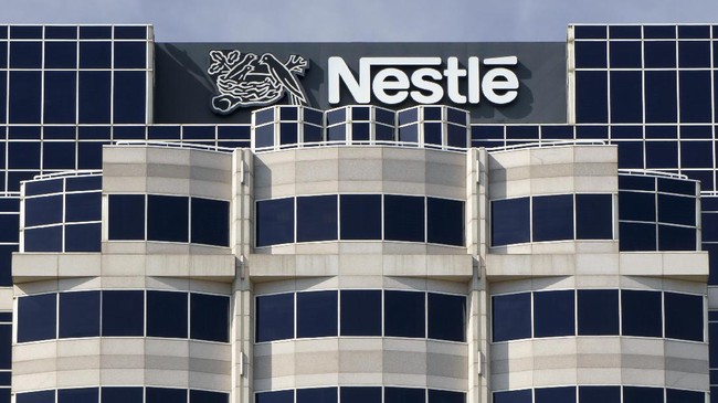 DPR bakal meminta penjelasan dari BPOM terkait informasi 60 persen produk makanan dan minuman Nestle tak sehat.