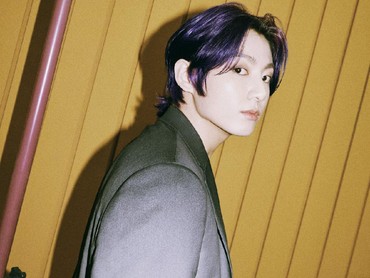 Jungkook Pamer Tato di 'BTS 2021 Muster Sowoozoo', ARMY Histeris