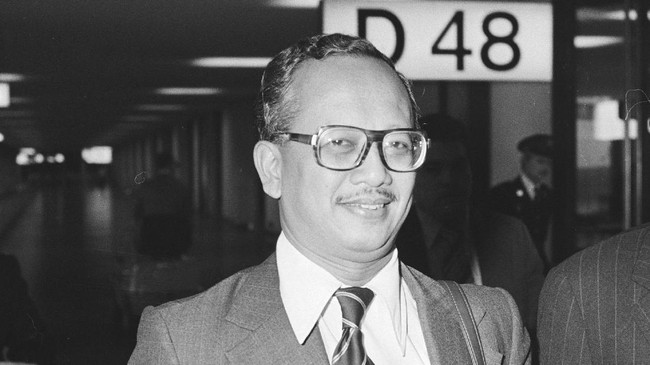 Mochtar Kusumaatmadja wafat pada usia 92 tahun. Dia tokoh yang berjasa memperjuangkan konsep Negara Kepulauan diterima oleh negara-negara di dunia.