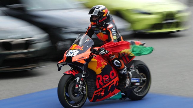 Balapan MotoGP Catalunya 2021 telah dimenangkan oleh Miguel Oliveira. Berikut fakta menarik usai balapan tersebut.