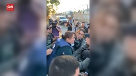 VIDEO: Detik-detik Polisi Israel Tangkap Jurnalis Al Jazeera