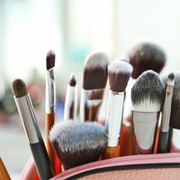 4 Langkah Tepat Merawat Alat Makeup