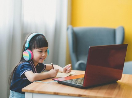 10 Aplikasi Belajar Online Gratis untuk Anak Sekolah dari SD hingga SMA
