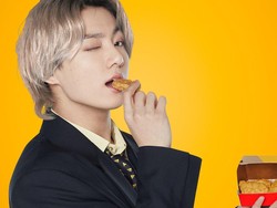 Viral ARMY Bagi Kado untuk Ojol yang Antre BTS Meal, Ini Kisah di Baliknya