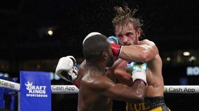 Logan Paul: Mayweather Sulit Dipukul