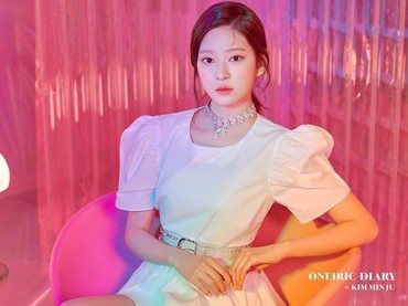 Kim Min Ju Eks IZ*ONE Resmi 'Satu Atap' dengan Gong Yoo & Choi Woo Shik