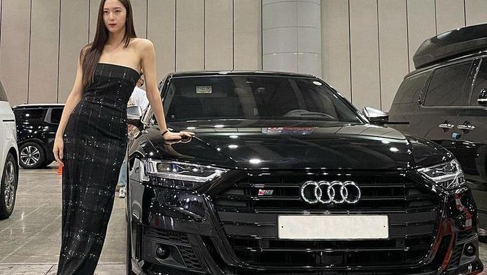 7 Fashion Item yang Dipakai Kystal Jung Saat Jadi Brand Ambassador Audi