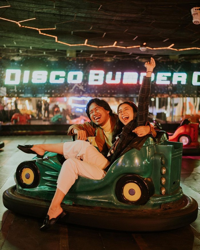 Lakukan prewedding di Theme Park Kota Batu, Jawa Timur digadang-gadang menjadi salah satu impian dari pria yang terkenal sebagai mantan artis cilik yang ini. (Instagram.com/jojosuherman)