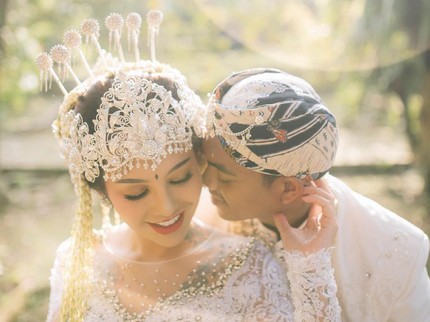 Kisruh Tes DNA Berakhir, Ini 7 Potret Alfath Fathier Nikahi Nadia Christina