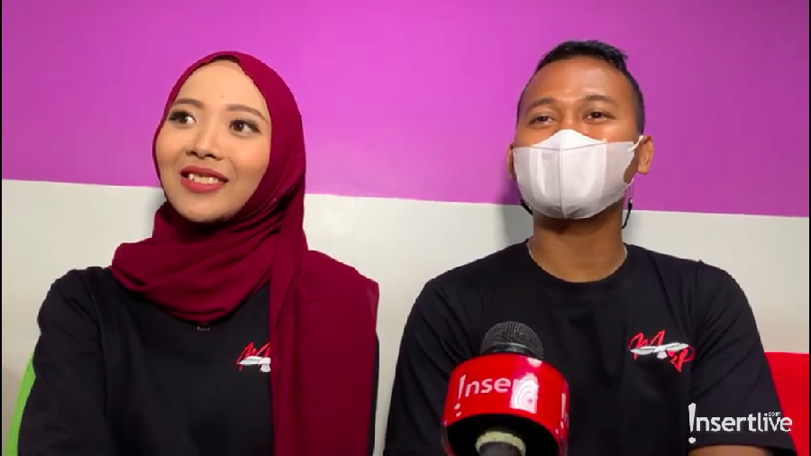 Pasangan Pengantin Viral