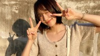 <p>Selain itu, Pyo Ye Jin juga berhasil mendapatkan perhargaan, lho. Pada tahun 2018, ia memenangkan piala di ajang 11th Korea Drama Awards sebagai <em>Popular Character Award – Female</em> dalam serial <em>What's Wrong with Secretary Kim</em>. (Foto: Instagram @yjiinp)<br /><br /><br /></p>