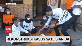 VIDEO: Rekonstruksi Kasus Sate Sianida