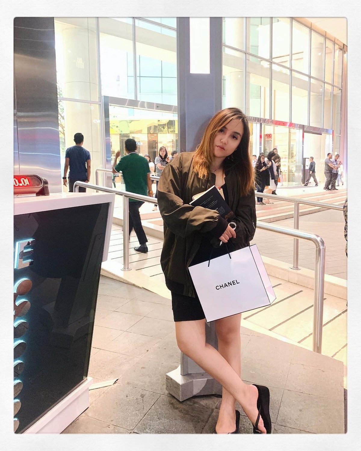 Unggahan Salmafina beberapa waktu lalu diduga sindir Alvin Faiz&period; Yuk kita intip potret Salmafina&excl;