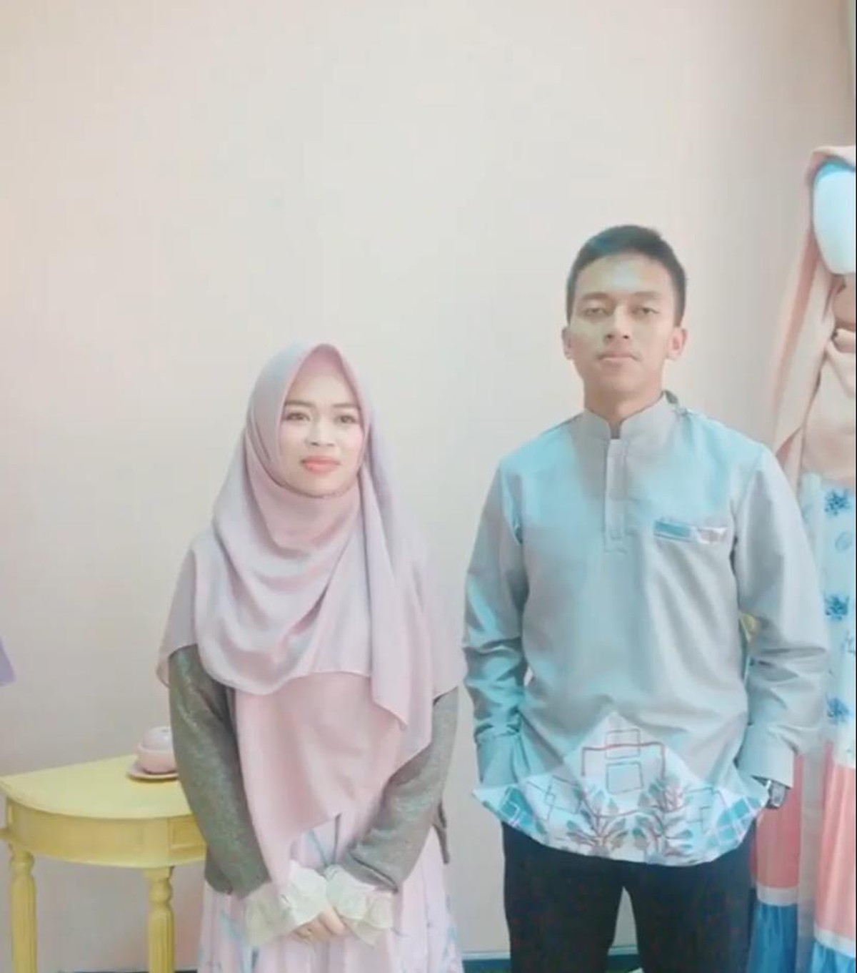 Muhammad Ghaza Al Ghazali pitra Aa Gym dan Teh Ninih membuat heboh publik lantaran bongkar aib keluarga&period; Yuk kita lihat sosoknya&excl;