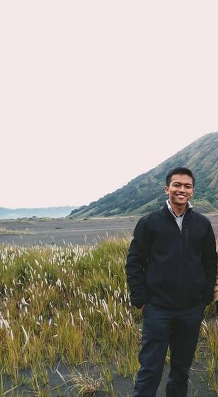 Sosok Ghaza Ghazali Putra Aa Gym Muhammad Ghaza Al Ghazali pitra Aa Gym dan Teh Ninih membuat heboh publik lantaran bongkar aib keluarga. Yuk kita lihat sosoknya!