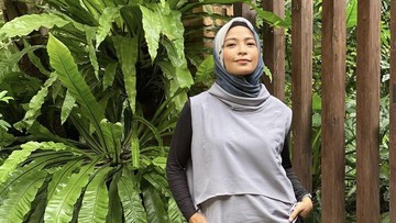TANTRI KOTAK YAKINKAN HATI LEWAT UMRAH