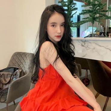 Yoshi Rinrada Transgender Thailand yang Kabarnya Dinikahi Konglomerat