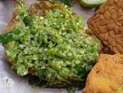 5 Ayam Penyet Sambal Ijo yang Mantul Ini Jadi Buruan di Jakarta